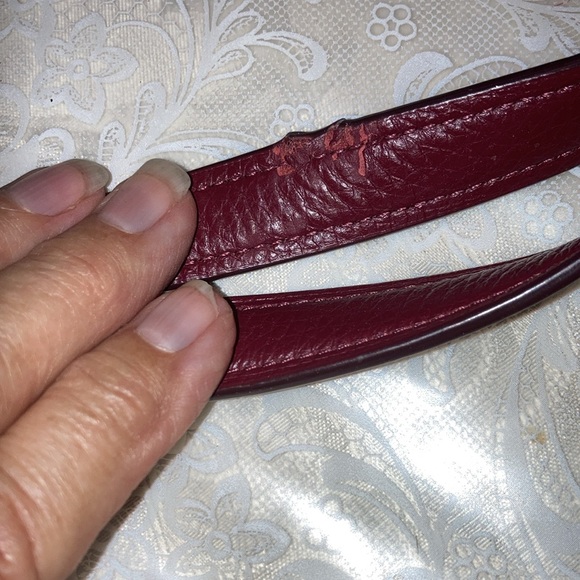 COACH lg. w/2 straps, front zip pocket w/zip & lock, tag on gt chain $90 - Picture 14 of 14